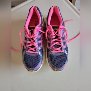 ASICS Gel-Excite 3 tennis shoes